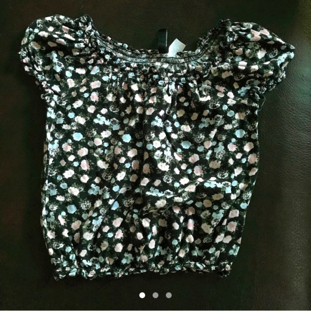 Women’s floral Crop Top Used